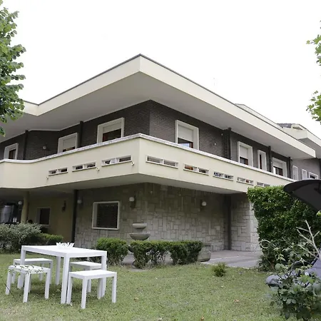 Villa Rimini Апартаменты *